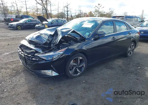 2021 Hyundai Elantra Limited z USA, uszkodzony, nr VIN KMHLP4AG9MU155720